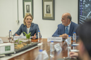 Fundación Bi obtiene certificación académica de la UVG para su Programa de Educación Financiera